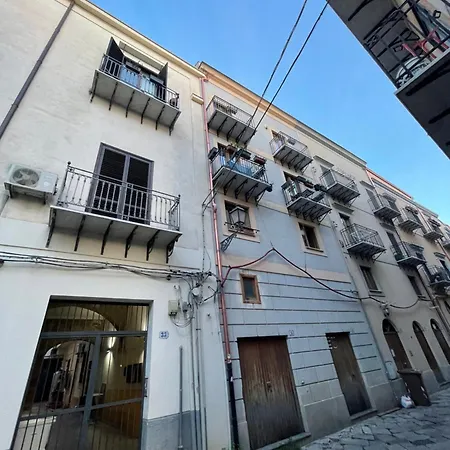 Hola House Kalsa